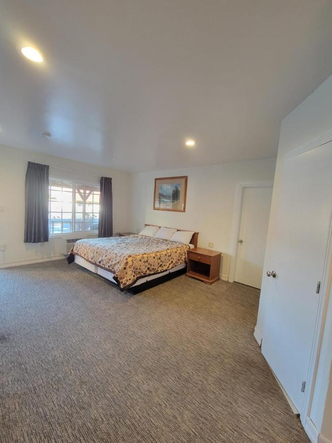 Townhouse Motel Бишъп Екстериор снимка