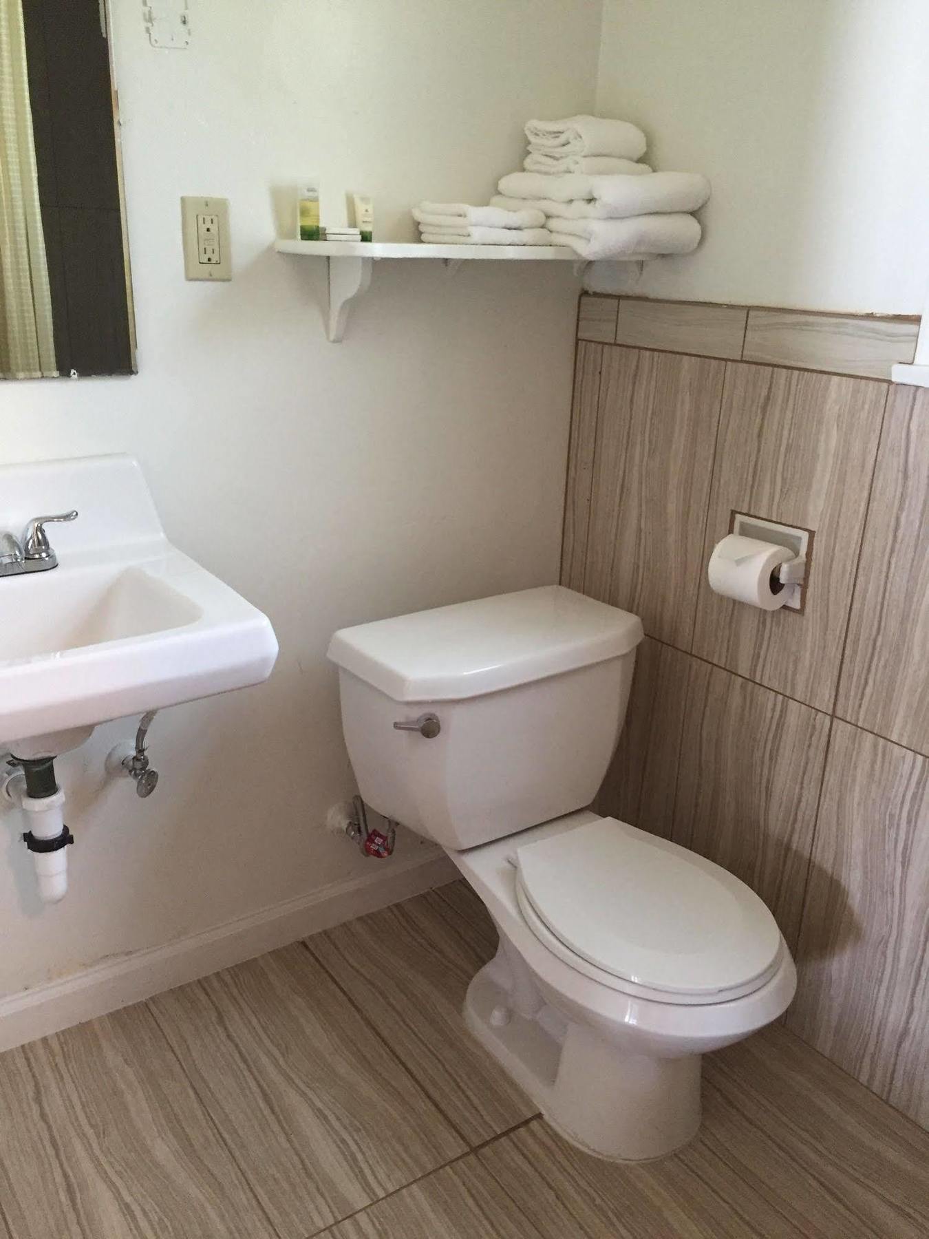 Townhouse Motel Бишъп Екстериор снимка